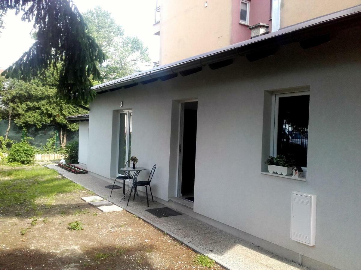 Kucica Kutcitsa - Small House With Free Parking Загреб Экстерьер фото